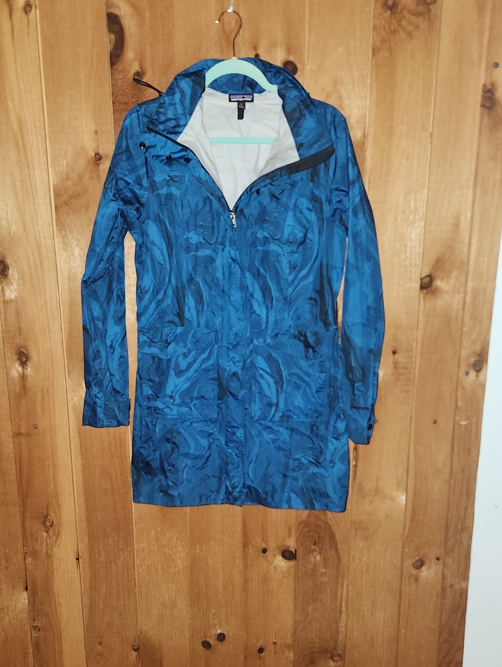 Patagonia Teal-Blue Hooded Long Rain Coat Size Medium